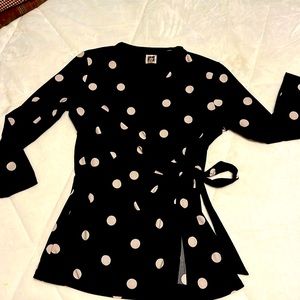 Anne Klein wrap side tie blouse.